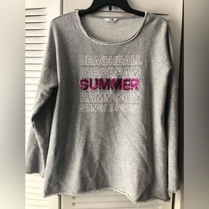 It’s that Crown & Ivy cute gray SUMMER sweatshirt! Large
